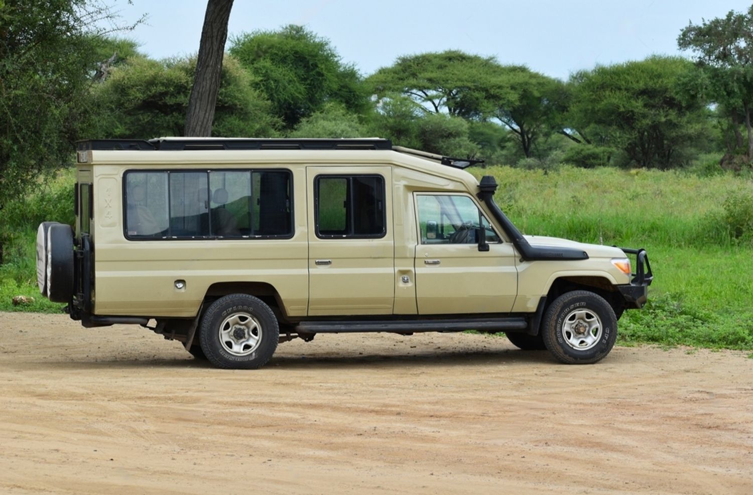 Cars To Buy For a Tour Safari Business